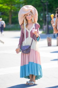 NEW YORK, NEW YORK - MAY 20: Sarah Jessica Parker is seen on location for 'And Just Like That' on May 20, 2024 in New York City. (Photo by Gotham/GC Images)