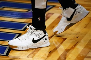 Montrezl Harrell Kobe Bryant Tribute, Undefeated x Nike Kobe 1 Protro, shoes, sneakers, Gianna Bryant