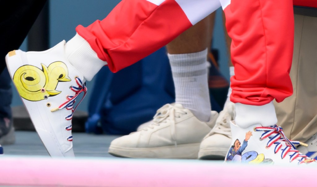 A close-up of Snoop Dogg's shoes.