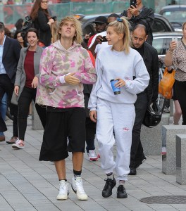 Justin Bieber and Hailey Baldwin seen at the london eyePictured: Justin Bieber and Hailey BaldwinRef: SPL5025432 180918 NON-EXCLUSIVEPicture by: PALACE LEE / SplashNews.comSplash News and PicturesLos Angeles: 310-821-2666New York: 212-619-2666London: 0207 644 7656Milan: +39 02 4399 8577Sydney: +61 02 9240 7700photodesk@splashnews.comWorld Rights